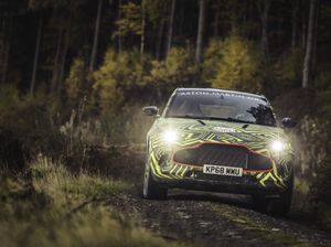 Aston Martin Tak Lagi Gunakan Mercedes V8 Ini