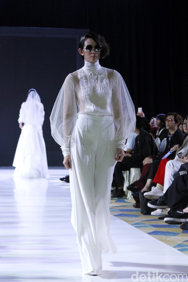 Fashion show Stella Rissa menampilkan koleksi gaun pengantin di IPMI Trend Show 2019, Senayan City, Jakarta, Selasa [13/11/2018]. Foto: Mohammad Abduh/Wolipop