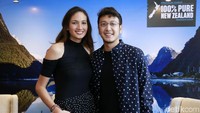 Nadine Chandrawinata dan Dimas Anggara saat ditemui di kawasan Kebayoran Lama, Jakarta Selatan pada Selasa (13/11). Pool/Palevi S/detikFoto.