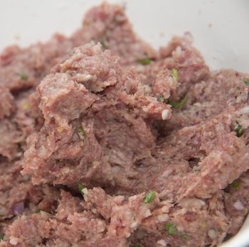 Bikin Sendiri Bakso Sapi Enak dengan Cara Ini