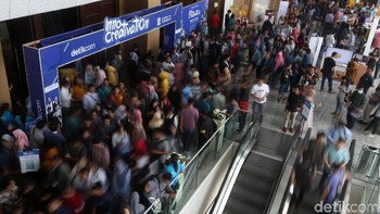 Pengunjung Innocreativation tampak membludak.