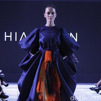 Rancangan terbaru Hian Tjen di IPMI Trend Show 2019, Senayan City, Jakarta, Selasa [13/11/2018]. Foto: Mohammad Abduh/Wolipop