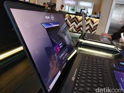Potret Laptop Anyar Asus dengan Layar Ganda