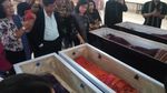 Potret Peti Mati dan Pelepasan Korban Pembunuhan Keluarga ke Samosir