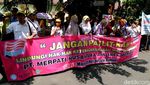 Merpati Bisa Terbang Lagi, Eks Karyawan Sujud Syukur