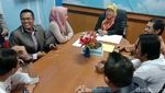 Datang Bersama, Charly dan Regina Rujuk Lagi