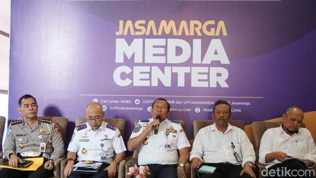 Proyek Japek Elevated Berimbas Macet, Warga Diimbau Tak Masuk Tol