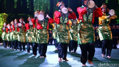 Atraksi Kesenian Meriahkan HUT Brimob ke-73