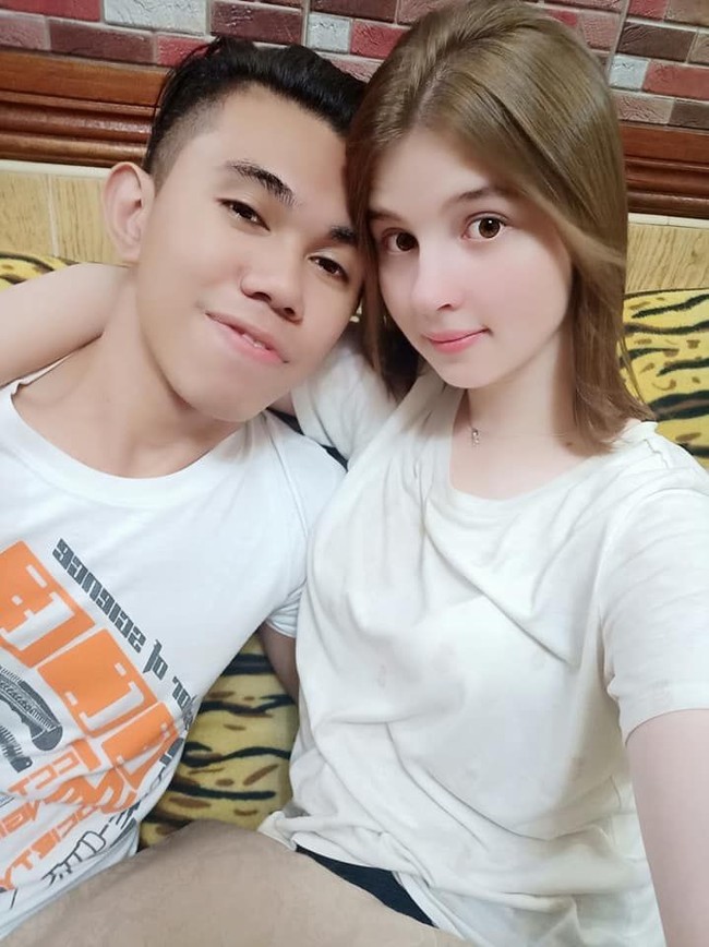 Meskipun menjalani hubungan asmara jarak jauh dan terpisah jarak hingga 5.802 mil, hubungan Eugene dan Victorija tetap berlanjut hingga akhirnya memutuskan untuk berjumpa Foto: Facebook