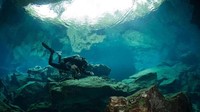 Pada pertengahan 1980-an, sekelompok arkeolog Amerika menunjukkan Semenanjung Yucatan, Meksiko terdapat satu pola cincin. Luasannya sekitar 200 kilometer (BBC Travel)