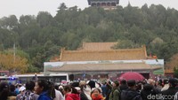 Forbidden City buka setiap hari, kecuali hari Senin. Jam bukanya mulai pukul 08.30 hingga 17.00 setiap harinya. Untuk masuk, pengunjung cukup merogoh kocek 40 yuan atau sekitar Rp 80 ribu. (Rita/detikTravel)