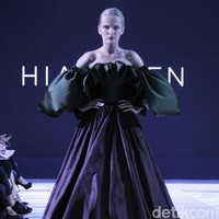 Rancangan terbaru Hian Tjen di IPMI Trend Show 2019, Senayan City, Jakarta, Selasa [13/11/2018]. Foto: Mohammad Abduh/Wolipop