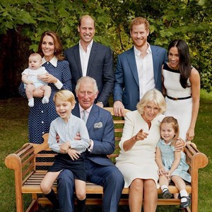 Gaya Simpel Kate Middleton Pakai Dress Rp 23 Juta di Ultah Pangeran Charles Gaya Simpel Kate Middleton Pakai Dress Rp 23 Juta di Ultah Pangeran Charles