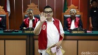 Reza menyebut karena harga tak cocok maka dirinya tak didampingi pengacara. Pool/Ismail/detikFoto.