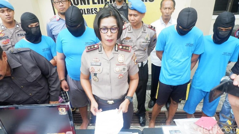 Gondol Aset Perusahaan Rp 3 M, 4 Asisten Manajer Ini Diciduk Polisi Gondol Aset Perusahaan Rp 3 M, 4 Asisten Manajer Ini Diciduk Polisi