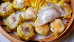 Yummy, Sore-sore Enaknya Ngemil Dimsum Bercocol Saus Cabai