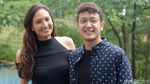 7 Artis yang Nikahi Fans: Iko Uwais hingga Titi Kamal