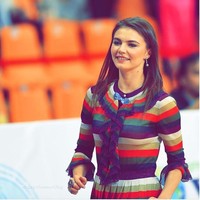 Alina juga pernah terjun ke dunia akting, membintangi film kungfu Jepang berjudul Red Shadow. Dalam film tersebut, wanita kelahiran 12 Mei 1983 itu berperan sebagai ninja Rusia. Foto: Instagram