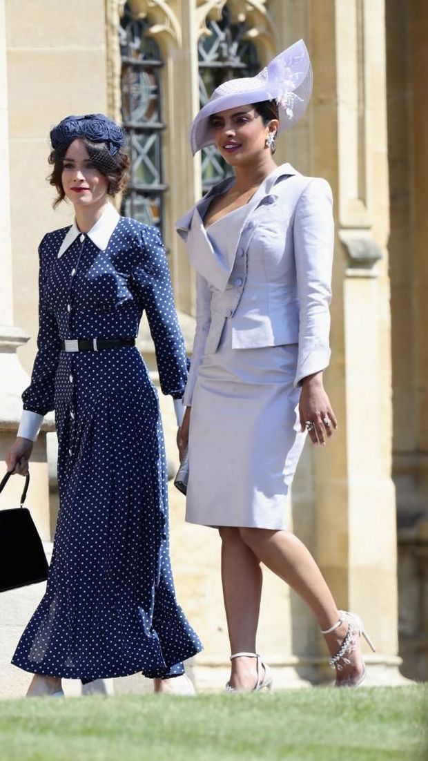 Aktris Abigail Spence dan Priyanka Chopra di pernikahan Meghan Markle dan Pangeran Harry.