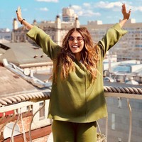 Postingan yang telah mendapatkan 200 ribu suka itu pun banjir kritikan. Banyak netizen yang menyebut Regina rasis dan memintanya untuk menghapus unggahan tersebut. Foto: Instagram @reginatodorenko