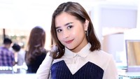 Namun saat itu Prilly tak ditemani sang kekasih, Maxime Bouttier. Ismail/detikFoto.