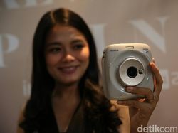 Fujifilm Luncurkan Instax Square SQ20, Ini Bentuknya