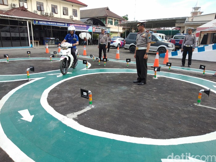 Ujian Praktik SIM C di Sidoarjo Pakai Sensor Ultrasonic
