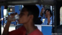 Para sopir berharap adanya solusi untuk masalah ini, agar tak melulu membuang waktu berjam-jam untuk gantre mengisi bahan bakar gas.