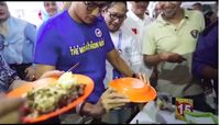 Makan Bubur Anti Tumpah, Sandiaga Uno : Bubur Mang Oyo Mak Nyosss!
