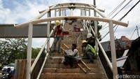 Proyek pembangunan JPO ini pun ditargetkan dapat rampung di akhir tahun 2018 ini. Sehingga proyek pembangunan JPO di Jalan Dr. Sumarno ini pun dikebut.