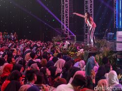 Nyanyi Bareng Sheryl di Panggung Innocreativation