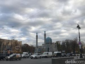 Foto: Megah & Cantiknya Masjid Sukarno di Rusia