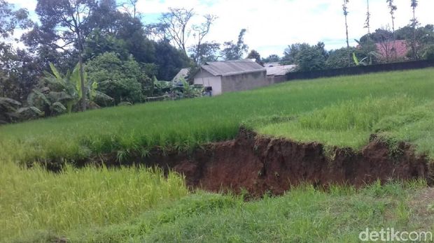 Begini Kondisi Lubang Besar di Sukabumi yang Sempat Heboh