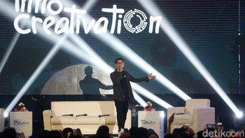 Aksi Afgan diatas panggung Innocreativation menyanyikan sejumlah lagu miliknya untuk menutup gelaran acara Innocreativation.