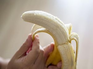 Prank Buah Pisang Berujung Bikin Guru Syok dan Dilarikan ke RS