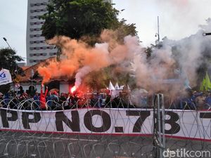Tanggapi Aksi Buruh Tuntut Kejelasan UMK 2019, Ini Kata Pakdhe Karwo