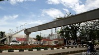 Di tahun 2018 Pemprov DKI Jakarta membangun 2 JPO baru, salah satunya JPO di Jalan Dr. Sumarno, Jaktim. JPO ini dibangun dengan fasilitas yang lebih modern.