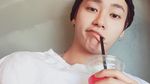 Berwajah Manis, Begini Aksi Sung Joo Terius Behind Me Saat Nikmati Minuman