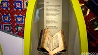 Budaya dan kepercayaan di dunia juga jadi salah satu topik yang menarik di sini. Salah satu yang ditampilkan adalah kitab suci Al Quran (Shinta/detikTravel)