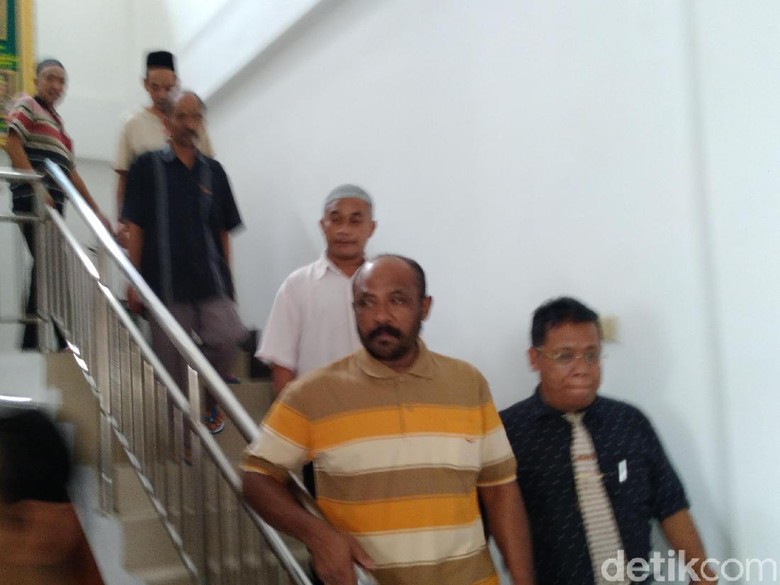 Kades dan Empat Anak Buahnya di Mojokerto Dibui Terkait Pungli Kades dan Empat Anak Buahnya di Mojokerto Dibui Terkait Pungli