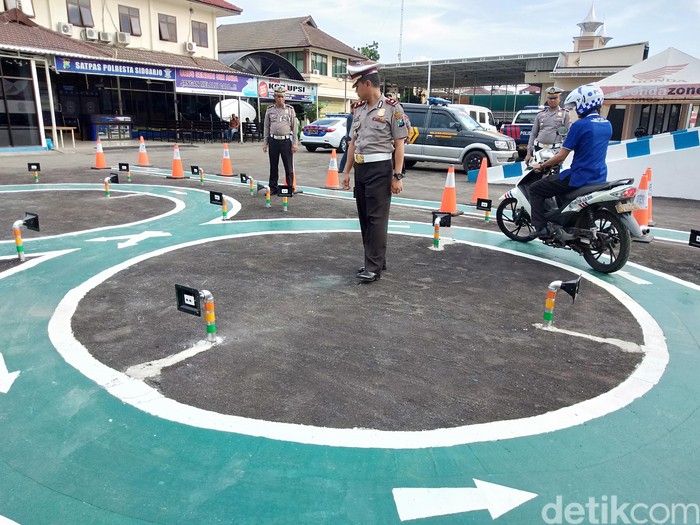 Ujian Praktik SIM C di Sidoarjo Pakai Sensor Ultrasonic