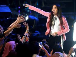 Nyanyi Bareng Sheryl di Panggung Innocreativation