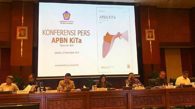 Lantik 34 Pejabat, Menkeu Ingatkan Ekonomi RI Penuh Tantangan