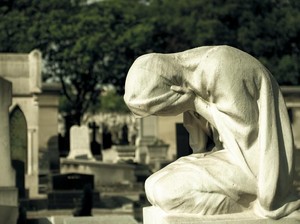 Perempuan Diduga Dokter Telanjang di Surabaya, Ini Penyebab Gangguan Jiwa