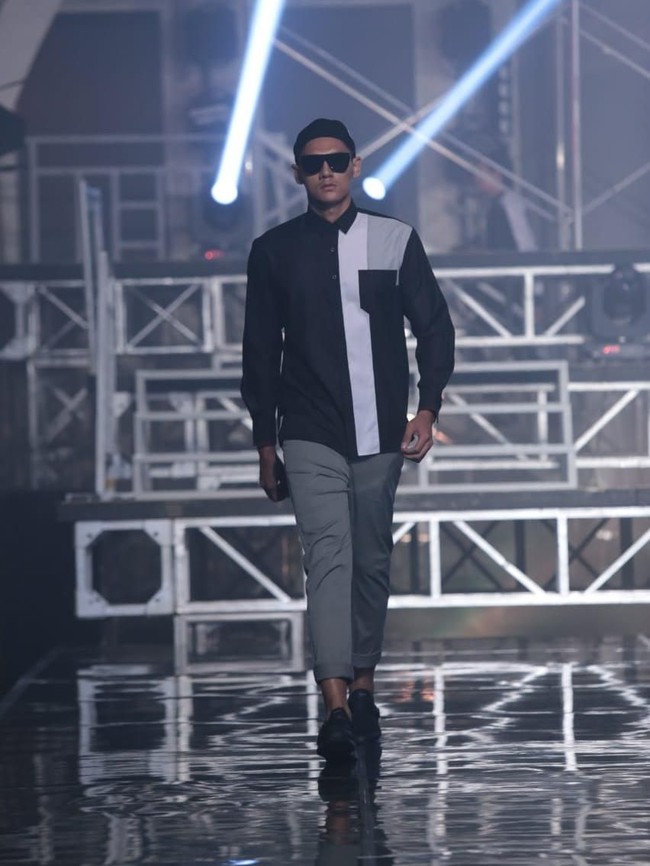 Bagi Ivan, Khalif bagaikan sebuah impian yang terwujud. Sudah lama ia mendambahkan koleksi yang dapat dinikmati semua orang. Dengan adanya Khalif ini, saya mau baik pria di kota maupun di desa bisa memakainya. Harganya mulai dari Rp 75 ribu dan termahal Rp 450 ribu, kata Ivan yang mengembangkan Khalif sejak setahun lalu. (Foto: Dok. Tim Muara Bagdja)