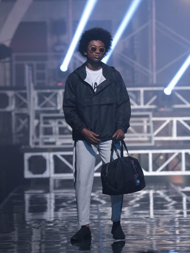 Kehadiran Khalif turut melengkapi portofolio bisnis Ivan. Tahun lalu, Ivan berekspansi bisnisnya ke ranah produk kecantikan dengan melansir Ivan Gunawan Cosmetics. Sebelumnya, label hijab dan busana muslim Ivan yang bernama Mandjha sudah melenggang terlebih dulu. (Foto: Dok. Tim Muara Bagdja)