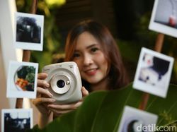 Fujifilm Luncurkan Instax Square SQ20, Ini Bentuknya