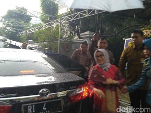 Istri JK Melayat ke Rumah Duka Cucu Wiranto yang Meninggal