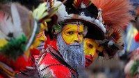 Pertemuan internasional ini memang dimanfaatkan oleh pemerintah Papua Nugini untuk memperkenalkan kekayaan budaya dan kesenian mereka ke masyarakat luas, khususnya masyarakat internasional. David Gray/Reuters.