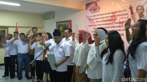 Agung Laksono Pimpin Deklarasi Pelangi Kebangsaan Dukung Jokowi
